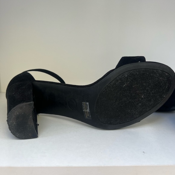 guess black classic chunky heels - Picture 2 of 7